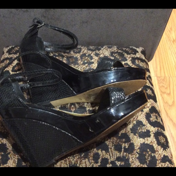 WHBM croc leather wedge shoes - Picture 3 of 6